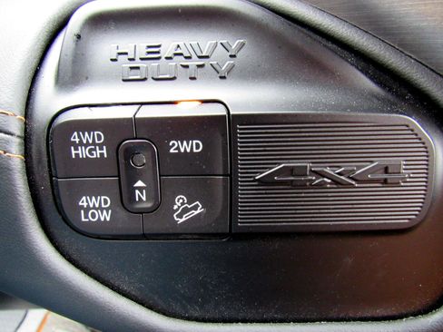 Used 2024 RAM 2500 Limited image 19