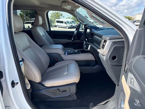 Certified 2024 Ford Expedition Max XLT image 27