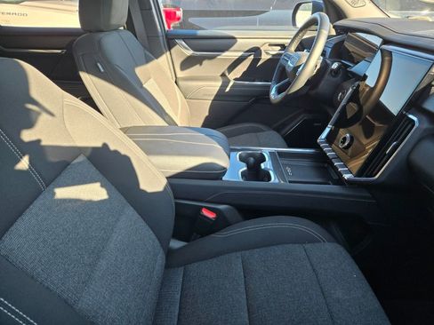 Certified 2025 GMC Acadia Elevation image 4