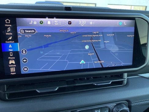 Used 2024 Jeep Wrangler Sahara w/ Technology Group image 15