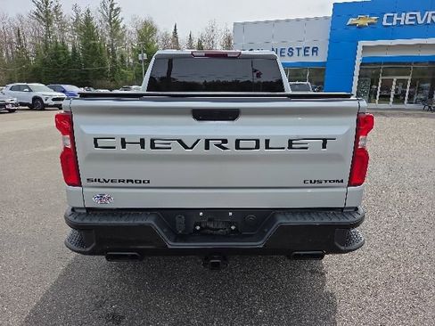 Used 2022 Chevrolet Silverado 1500 Custom Trail Boss w/ LPO, Dark Essentials Package AWD/4WD image 24