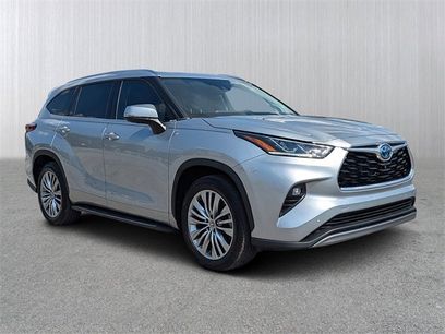 Used 2023 Toyota Highlander Platinum