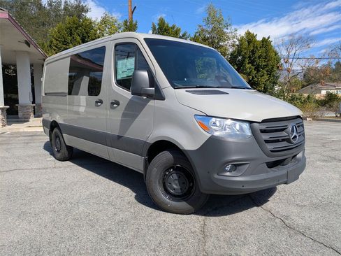 New 2025 Mercedes-Benz Sprinter 2500 image 1