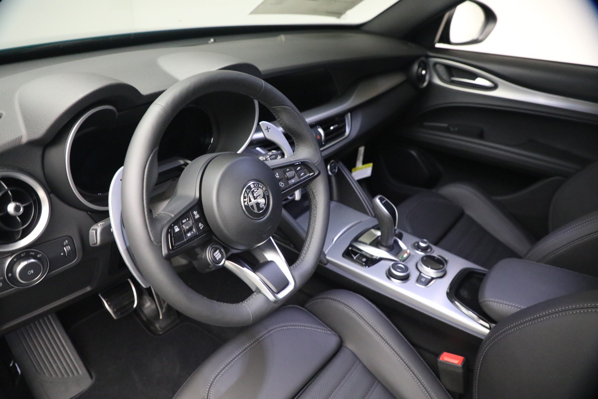 New 2026 Alfa Romeo Stelvio Sprint AWD/4WD image 21