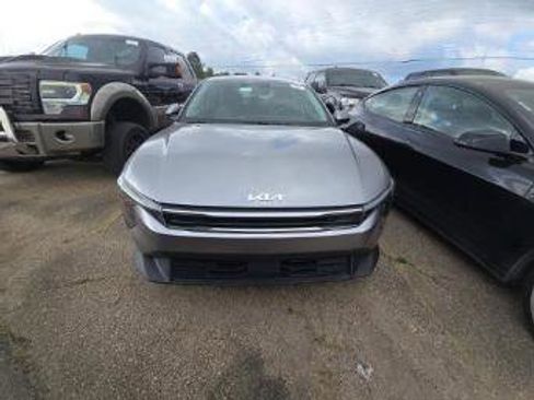 Used 2025 Kia K4 LXS image 6