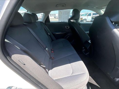 Used 2025 Kia K4 FWD image 24
