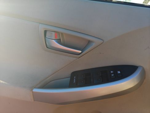 Used 2014 Toyota Prius Two image 21