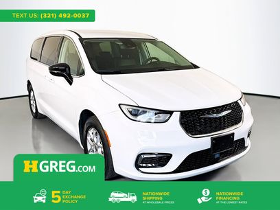 Used 2024 Chrysler Pacifica Touring-L