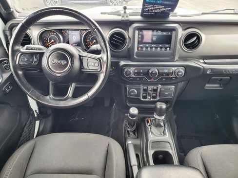 Used 2022 Jeep Wrangler Unlimited Sport AWD/4WD image 18