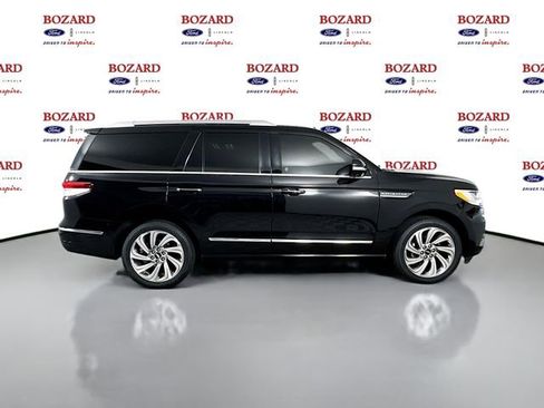 Certified 2022 Lincoln Navigator 4WD image 9