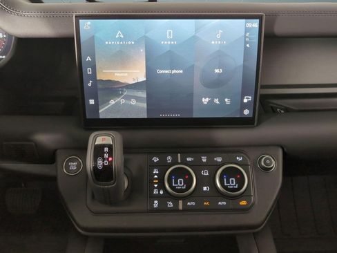 Certified 2025 Land Rover Defender 110 S image 22