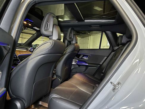 Certified 2025 Mercedes-Benz GLC 300 GLC 300 image 19