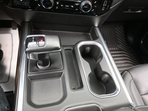 Used 2023 Chevrolet Silverado 1500 LT AWD/4WD image 11