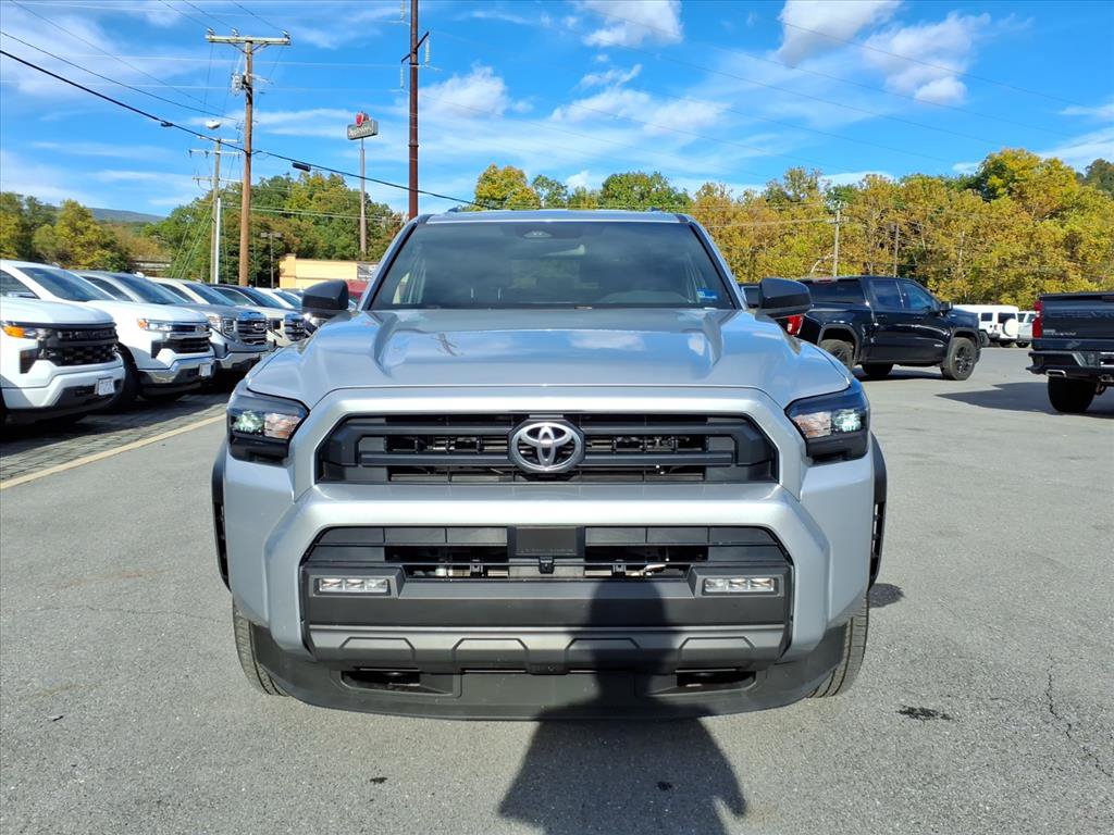 Used 2026 Toyota 4Runner SR5 AWD/4WD image 4
