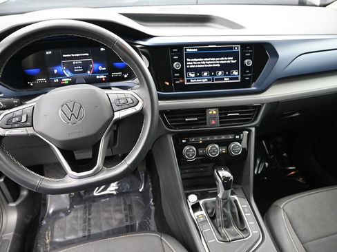 Used 2024 Volkswagen Taos SE image 22