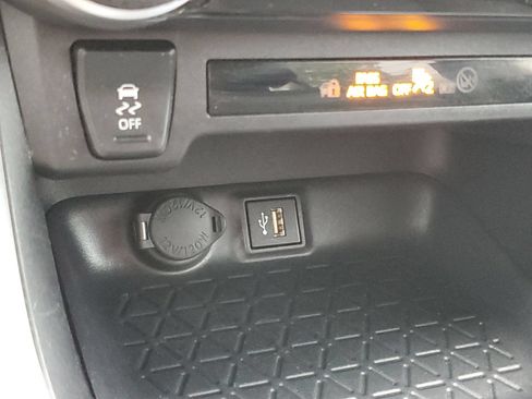 Certified 2025 Toyota RAV4 LE AWD/4WD image 28