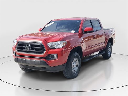 Certified 2022 Toyota Tacoma SR5 image 4