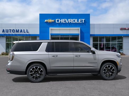 New 2025 Chevrolet Suburban RST w/ Comfort Package image 5