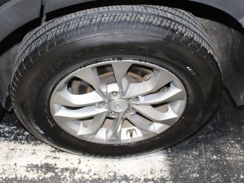 Used 2020 Hyundai Santa Fe SE image 21