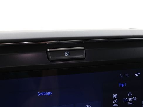 New 2026 Ford F250 Lariat w/ Black Appearance Package image 29