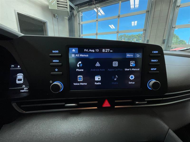 Used 2021 Hyundai Elantra SE FWD image 16