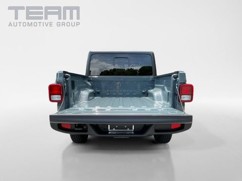 New 2025 Jeep Gladiator Sport AWD/4WD image 30