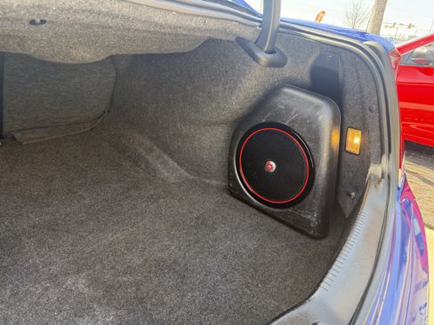 Used 2018 Chrysler 300 S w/ 300S Premium Group image 18