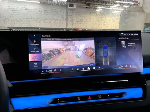 Certified 2026 BMW i5 eDrive40 w/ M Sport Package RWD image 23