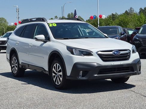 Used 2020 Subaru Outback Premium AWD/4WD image 2