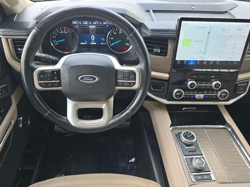 Used 2024 Ford Expedition Limited AWD/4WD image 16