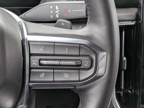 Certified 2025 GMC Yukon XL Denali AWD/4WD image 24