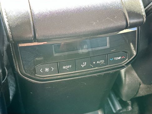 Used 2024 Toyota Highlander XLE image 27