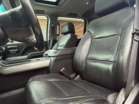 Used 2017 Chevrolet Silverado 2500 LTZ w/ Duramax Plus Package AWD/4WD image 30