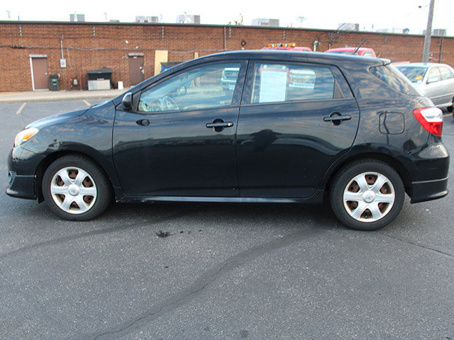 Used 2009 Toyota Matrix S w/ All Weather Guard Pkg FWD image 7