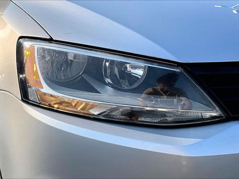 Used 2014 Volkswagen Jetta SE FWD image 27