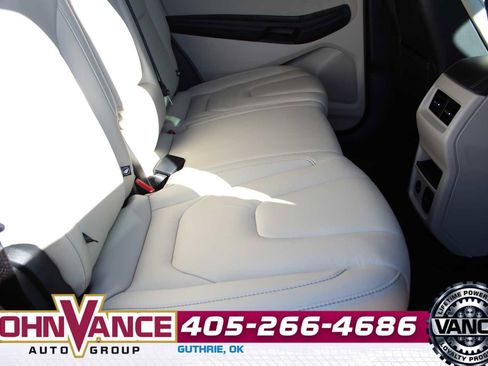 Used 2022 Ford Edge Titanium image 22