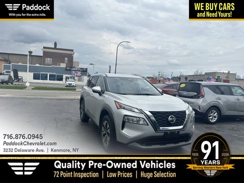 Used 2021 Nissan Rogue SV image 1