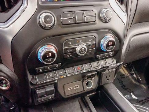 Used 2022 GMC Sierra 2500 SLT w/ SLT Premium Package AWD/4WD image 21