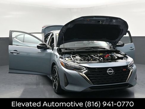 Certified 2025 Nissan Sentra SR w/ SR Premium Package FWD image 34
