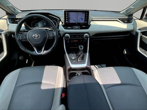 Used 2019 Toyota RAV4 Limited AWD/4WD image 7