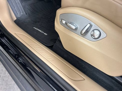 Certified 2023 Porsche Macan AWD/4WD image 27
