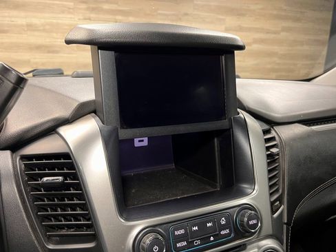 Used 2019 Chevrolet Suburban LS image 8