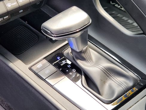Certified 2025 Hyundai Elantra Sport FWD image 12