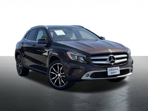 Used 2017 Mercedes-Benz GLA 250 4MATIC image 2