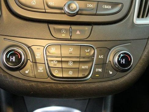 Used 2023 Chevrolet Malibu LT FWD image 25