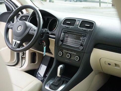 Used 2011 Volkswagen Jetta TDI FWD image 19