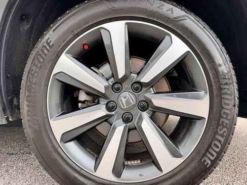 Used 2025 Honda Pilot Touring image 38