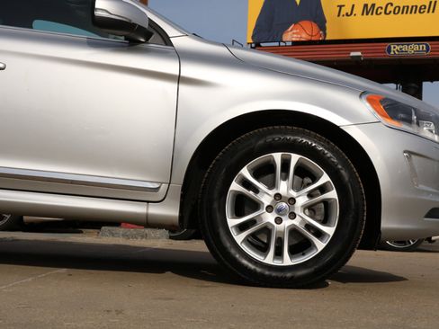 Used 2015 Volvo XC60 T5 Platinum image 4