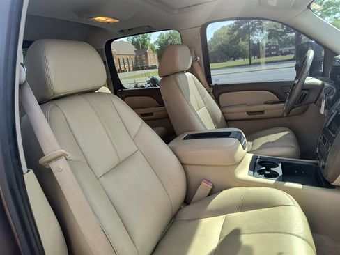 Used 2008 GMC Sierra 2500 SLT w/ Z71 Off-Road Package image 23