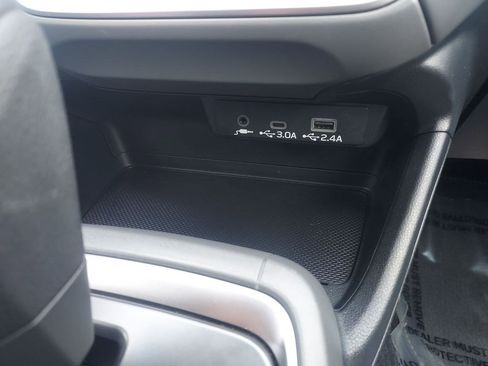 Used 2024 Subaru Crosstrek 2.0i Premium AWD/4WD image 15